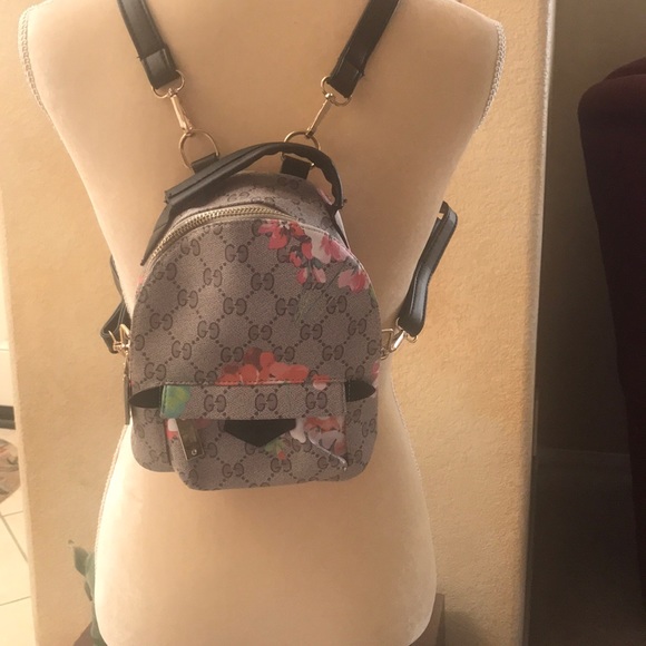 Mini Backpack 🎒 - Picture 6 of 15